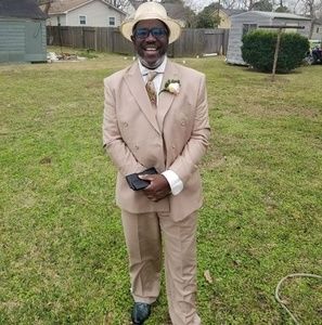 Meet your Posher, Lewis